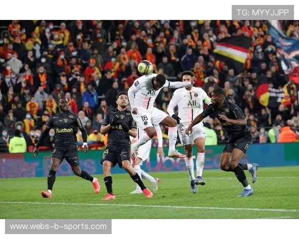 朗斯凭借高效防反登顶,第17轮直面巴黎定乾坤。